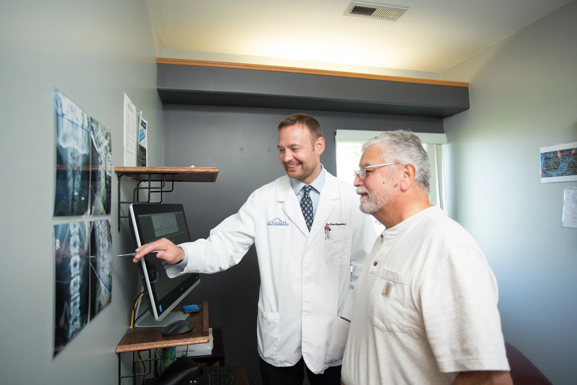 A patient viewing imaging information